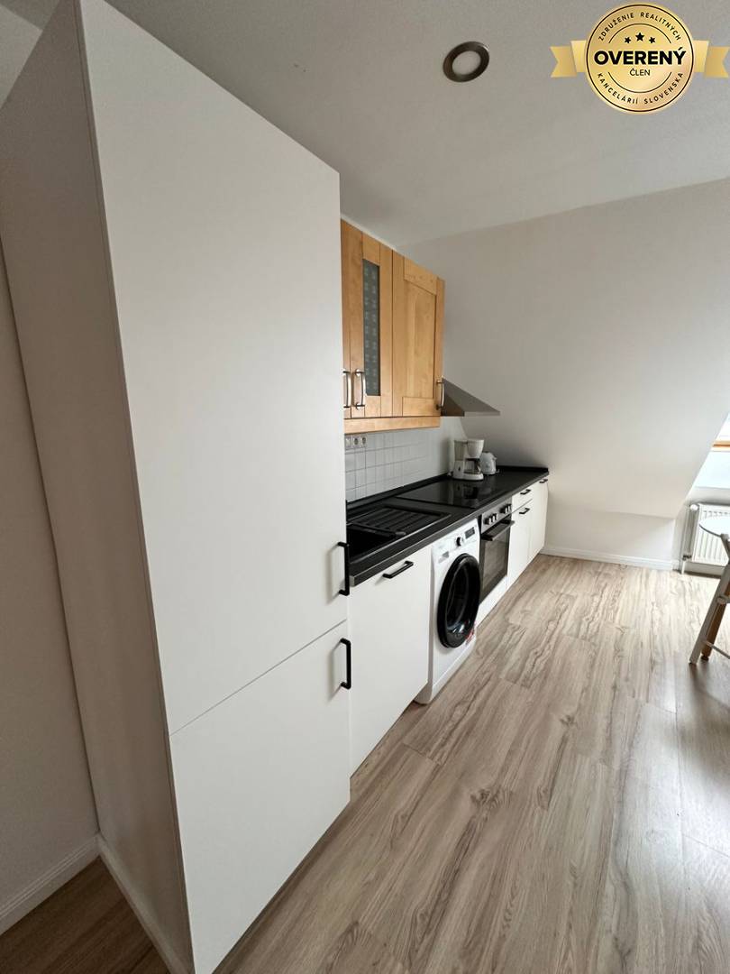 Veľký 2 izbový zariadený byt na dlhodobý prenájom v centre Trnavy s ba