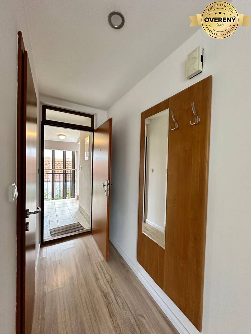 Veľký 2 izbový zariadený byt na dlhodobý prenájom v centre Trnavy s ba