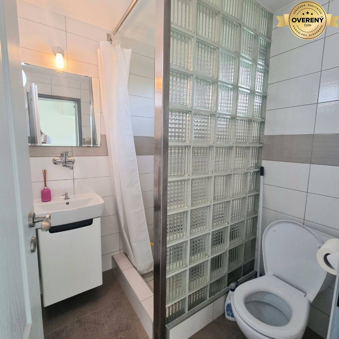 REZERVOVANĚ! EXKLUZÍVNE!! Krásna prerobená chata v Suchej s výhľadom!